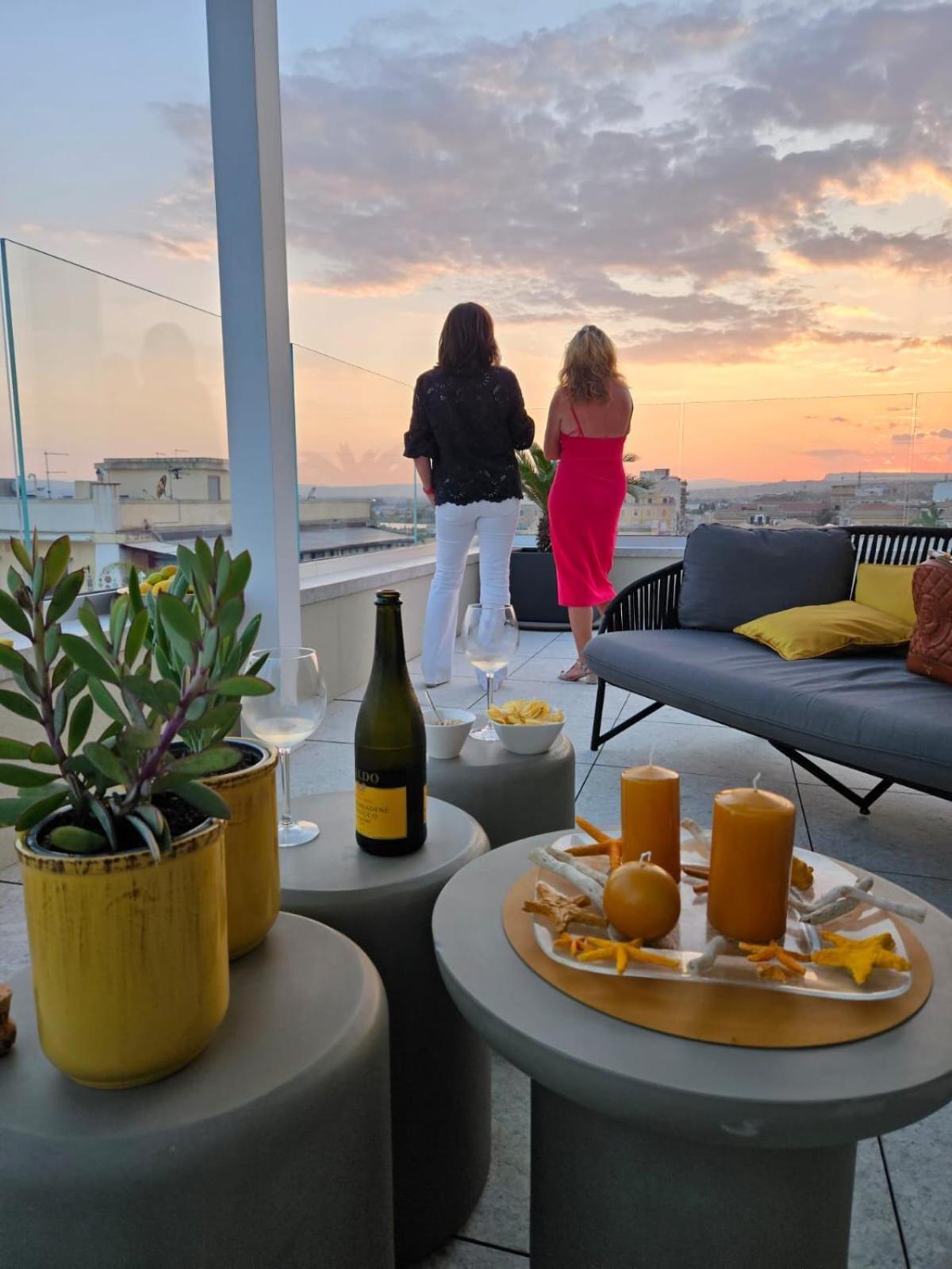 La Terrazza Sul Porto Bed & Breakfast Сиракуза Екстериор снимка