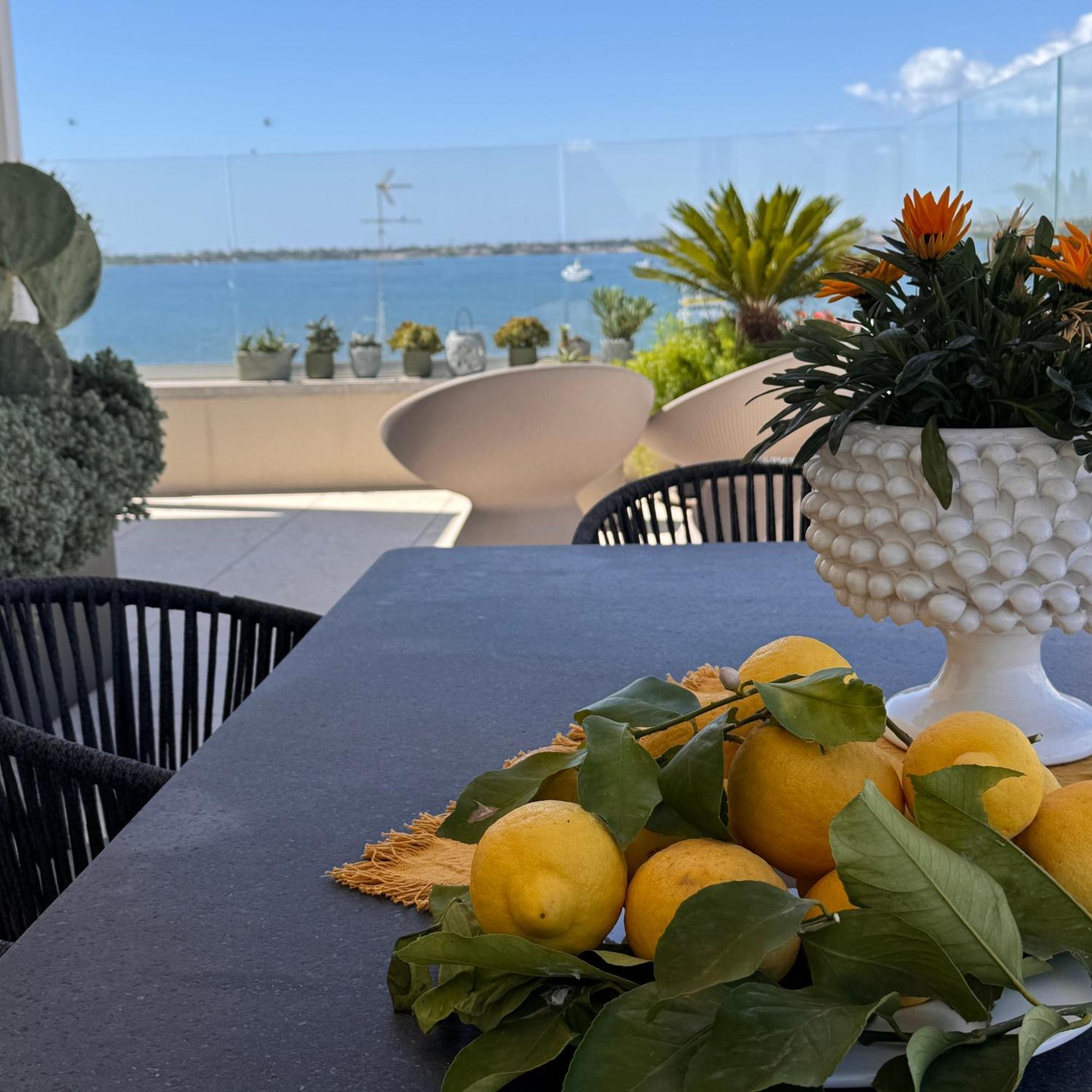 La Terrazza Sul Porto Bed & Breakfast Сиракуза Екстериор снимка